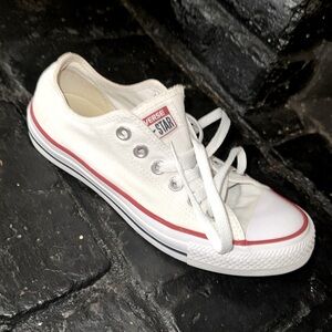 White Converse All Stars original sneakers